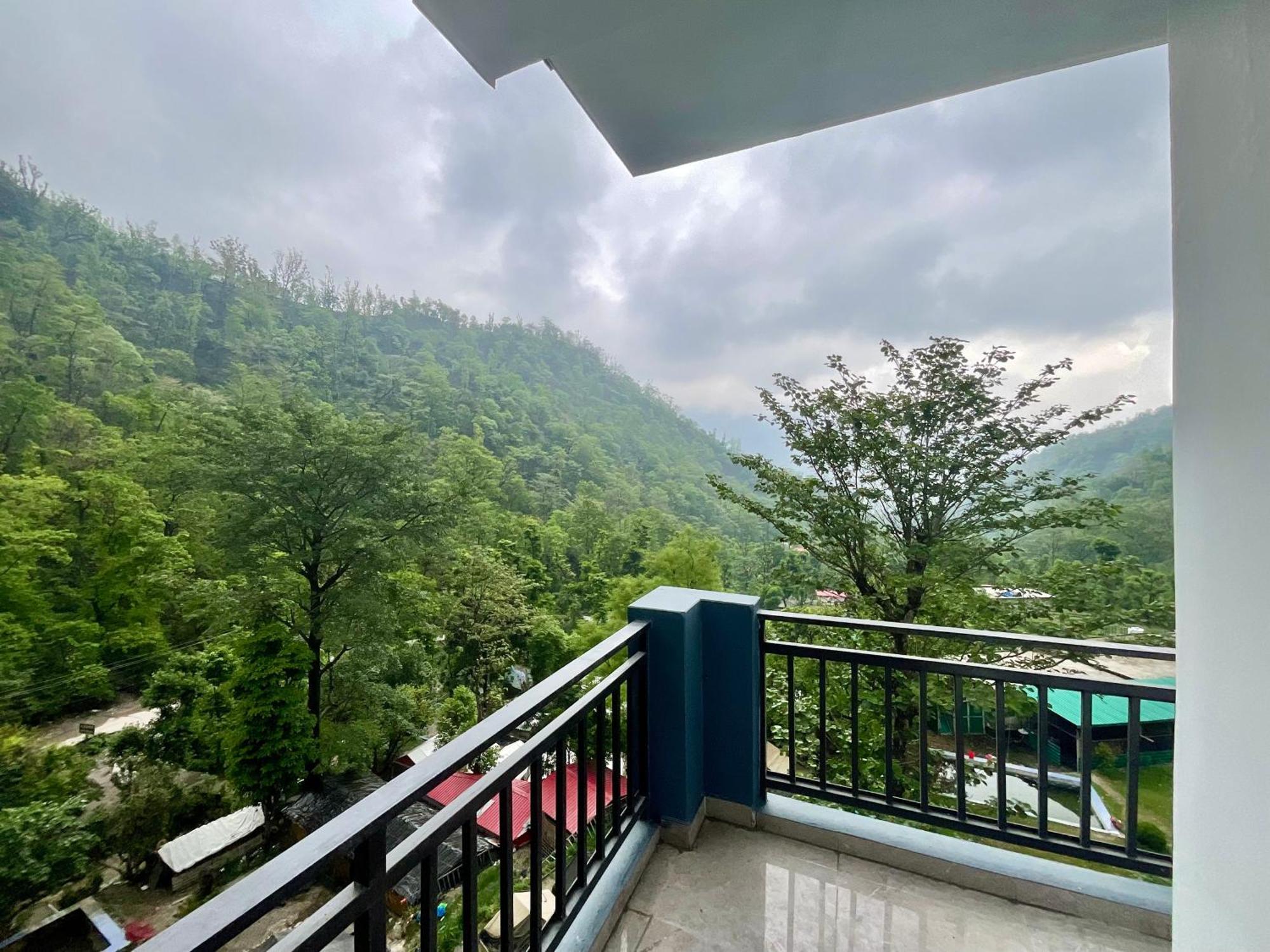 Rudram Aura X One Light Stays Rishikesh Exterior photo