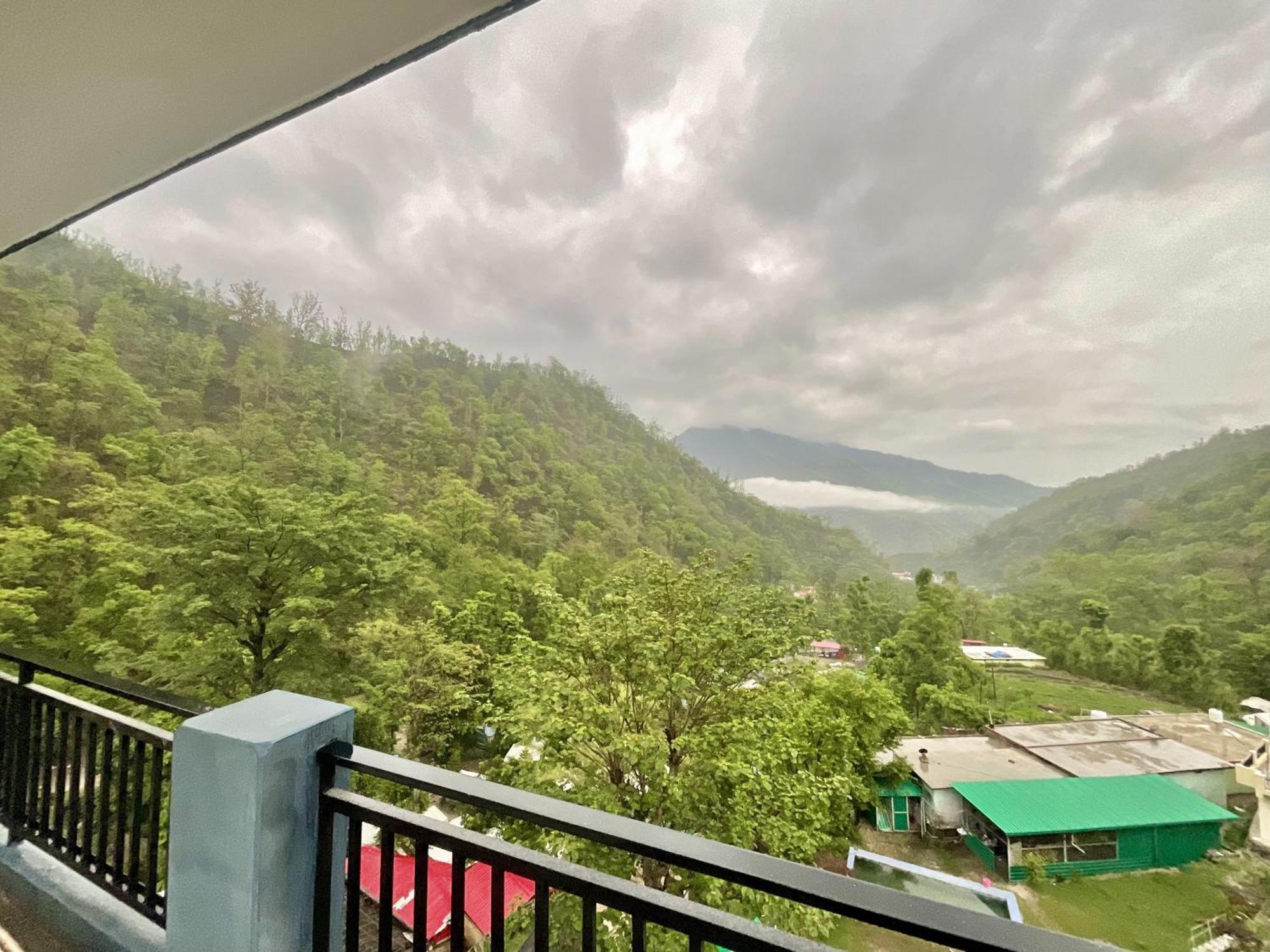 Rudram Aura X One Light Stays Rishikesh Exterior photo